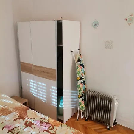 Cozy Ray Apartman *